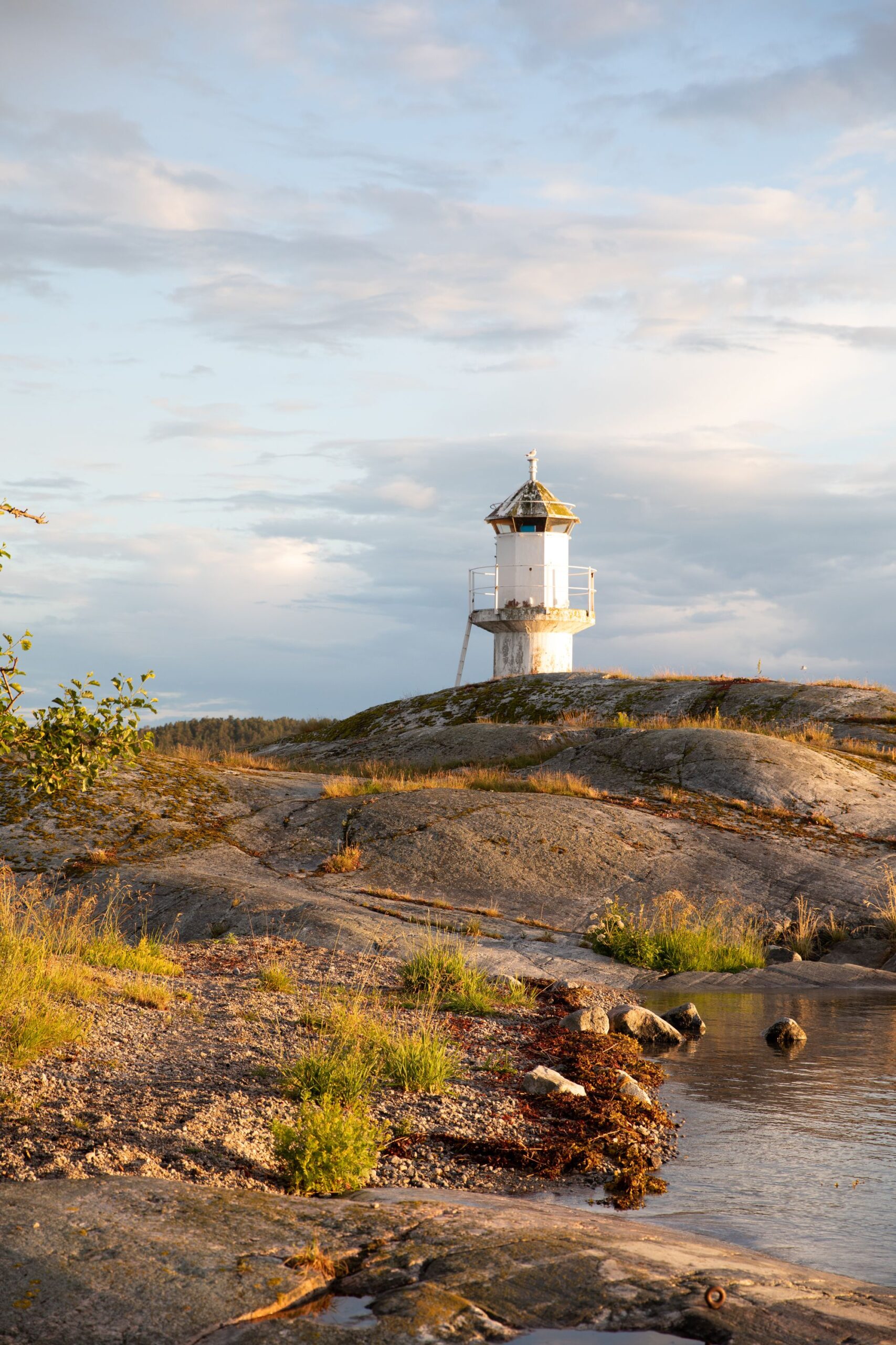 Skärgårdsbild med fyr, Dalarö Skans