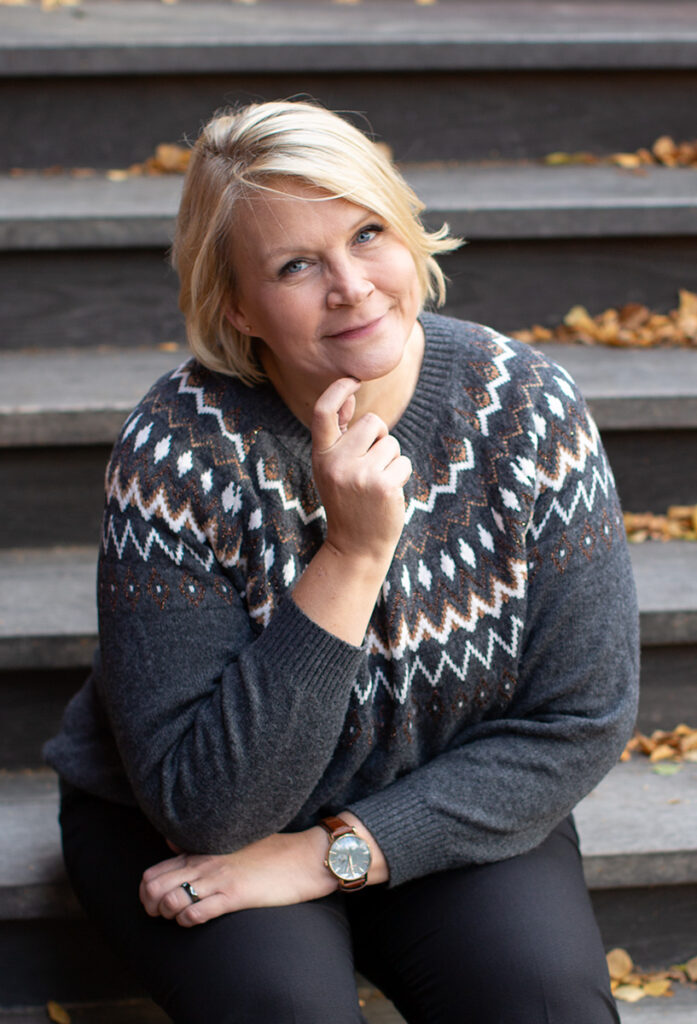 Elisabeth, bröllopsfotograf på Emerald Weddings